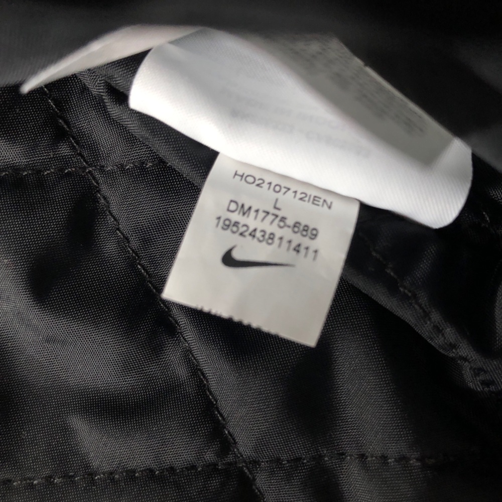 Supreme Nike corduroy full zip hooded jacket. Red camo. Size Lg. W/ StockX tag - Picture 8 of 13